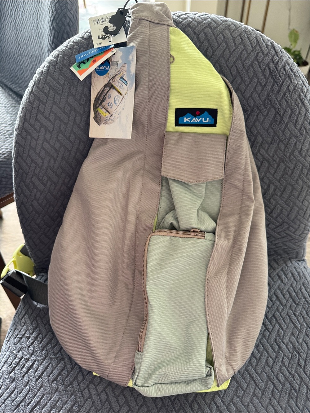 Kavu Sling backpack - Light Gray with Lime
